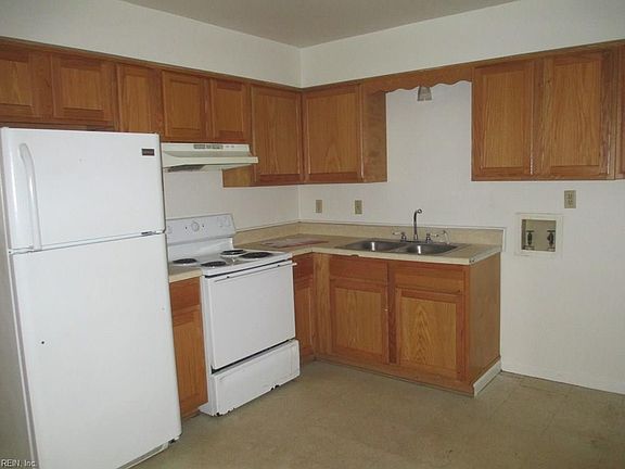5th image of 3576 Bancroft Dr