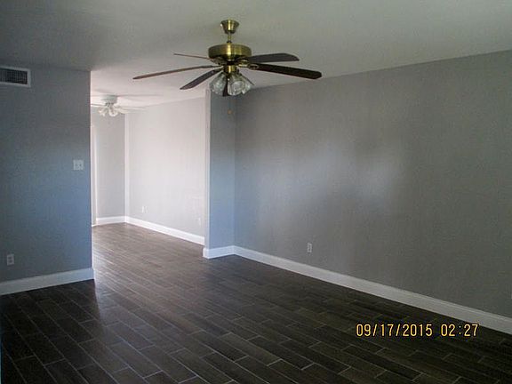 3rd image of 4005 Acushnet Dr APT D