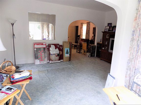 4th image of 1617 Wood St