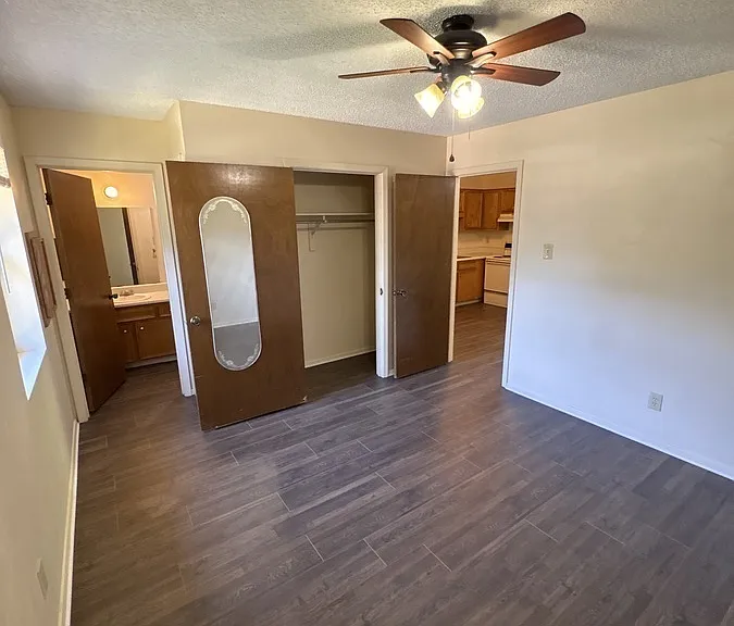 8800 S Thomas St #4 — Photo 3