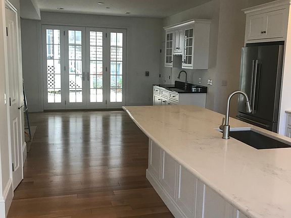 4th image of 18 Broadway #1