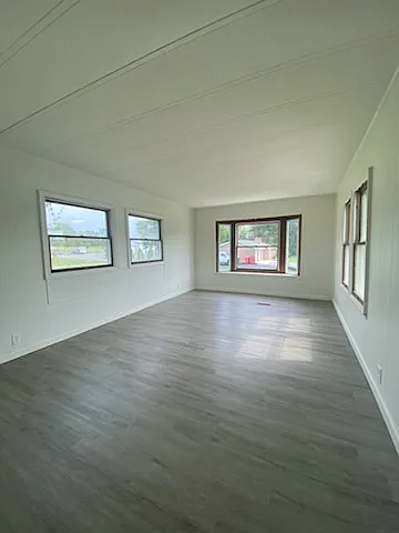 767 Greenspring Rd — Photo 2