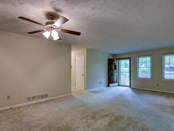 4th image of 2219 Winding Creek Ln SW