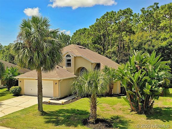 3rd image of 1305 N Wembley Cir