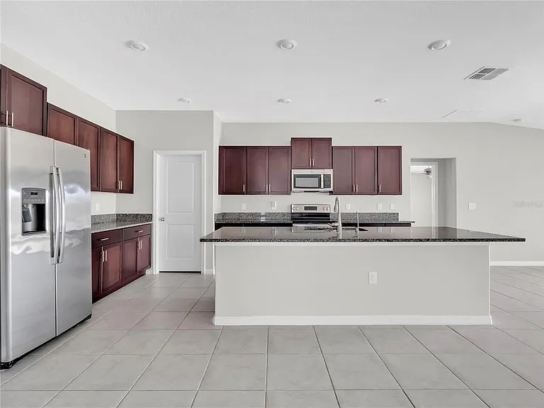 16568 Delia St — Photo 19