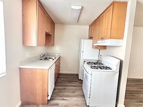 5th image of 510 E L St APT 8