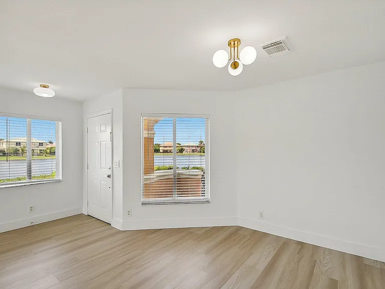 6224 Reynolds St — Photo 6
