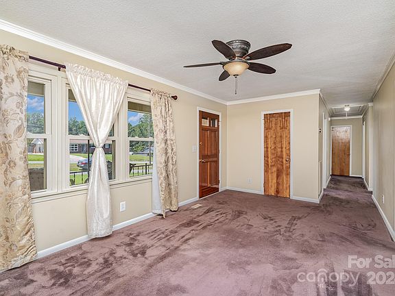 4th image of 311 Park Dr