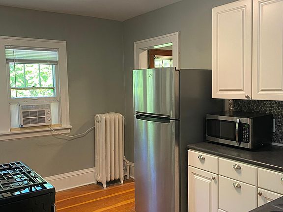 5th image of 615 Marshall Ave #2