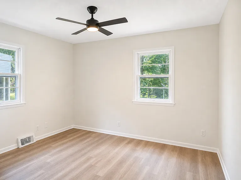 3222 Anderson Ave — Photo 4