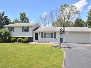 84 Circle View Ct, New Middletown, OH 44442