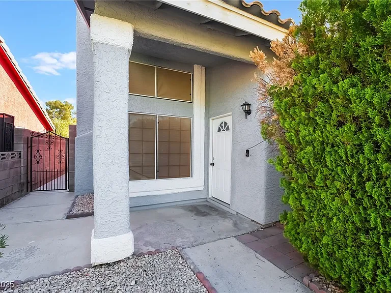 7076 Gunslinger St — Photo 4