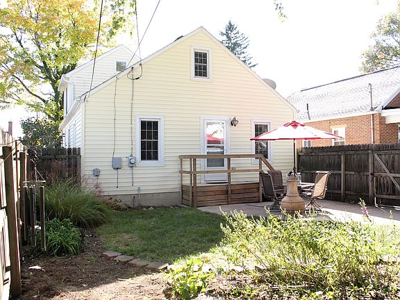 5th image of 421 Rockhill Ave