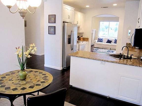 3rd image of 1113 River Bend Ct