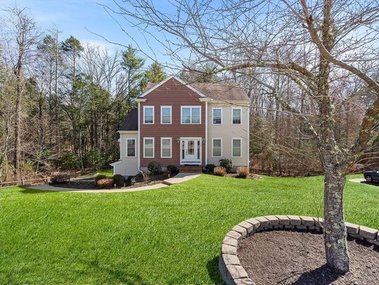 29 Regatta Dr, Attleboro, MA 02703