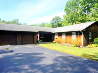 462 Roode Rd, Griswold, CT 06351