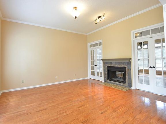 5th image of 4395 Pinehollow Ct