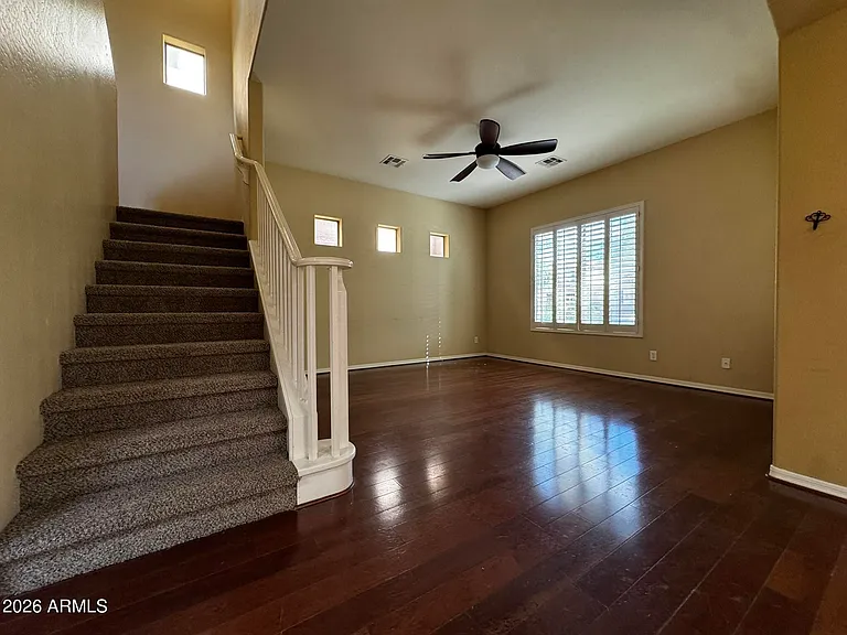 837 W Village Pkwy — Photo 3