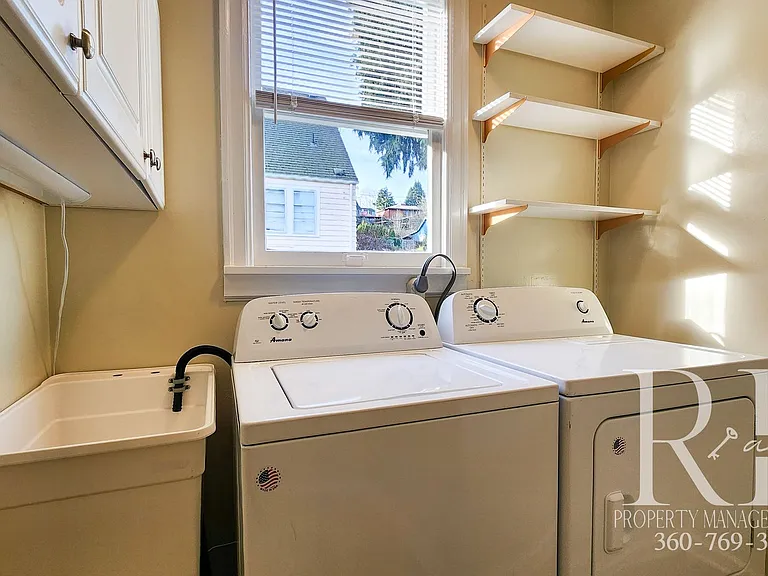 1540 N Callow Ave — Photo 15