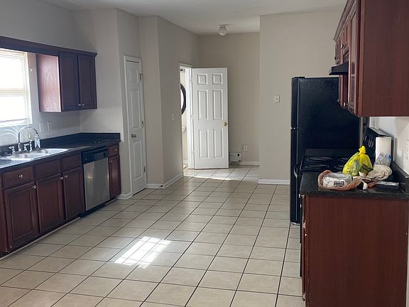 4th image of 5013 Pioneer Pkwy