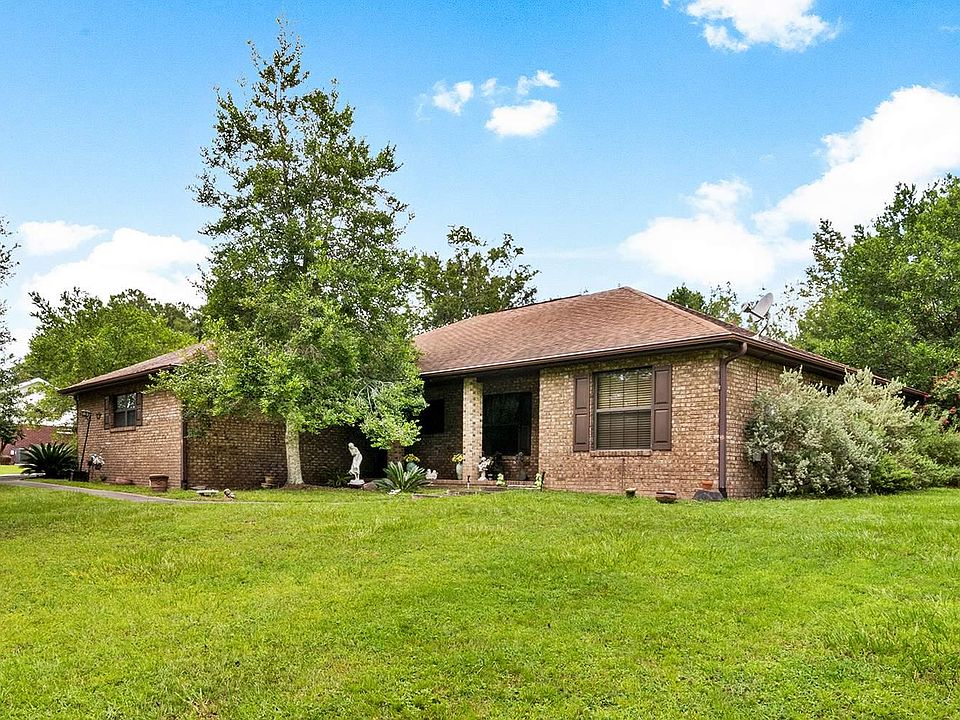 1st image of 149 SW Briarbrook Pl