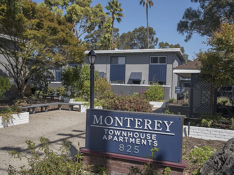 Monterey Townhouse — Photo 46