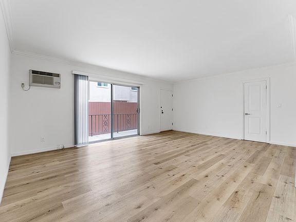 3rd image of 9319 Alcott St APT 2