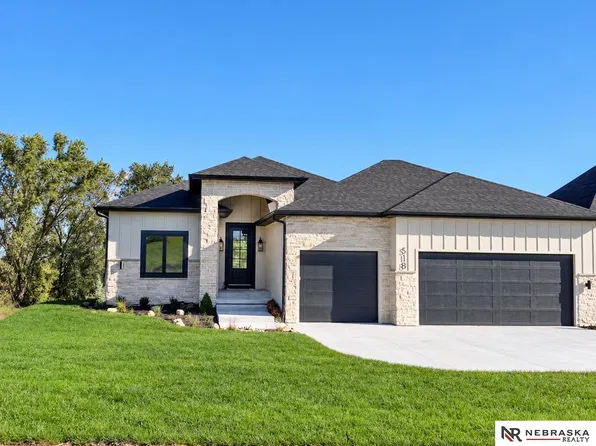 518 Courtyard Ct, Ashland, NE 68003