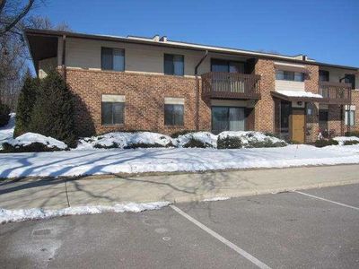 339 Park Hill Dr, Pewaukee, WI, 53072