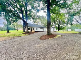 5665 State Highway 90 E, Hiddenite, NC 28636