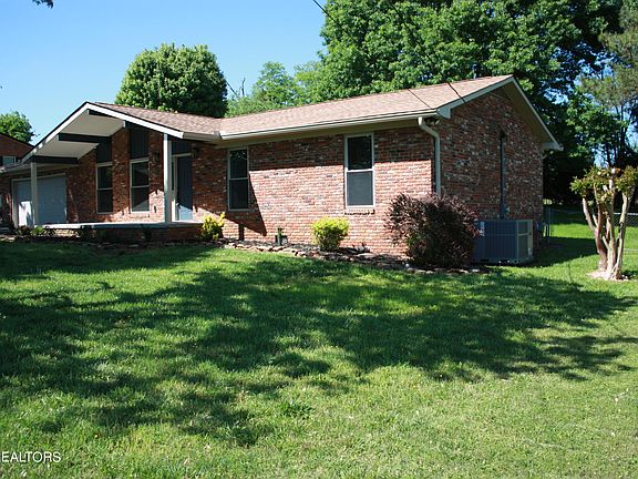 3rd image of 326 Tennessee Cir