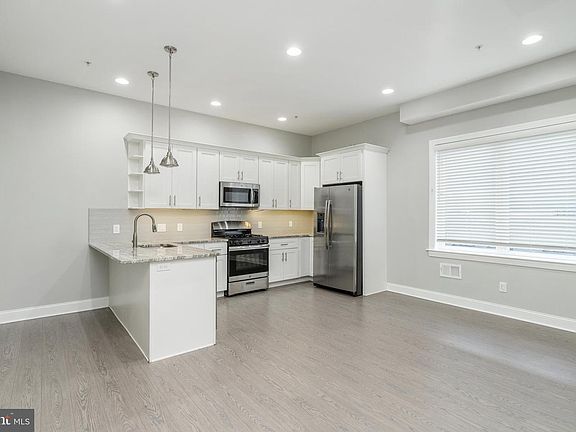 2nd image of 1845-47 N 6th St #B1