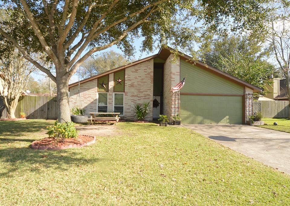 2nd image of 508 Dawn Dr