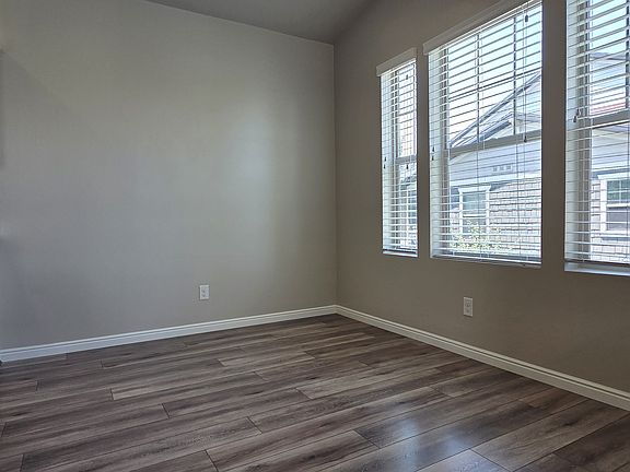 2nd image of 3032 S Newington Ln
