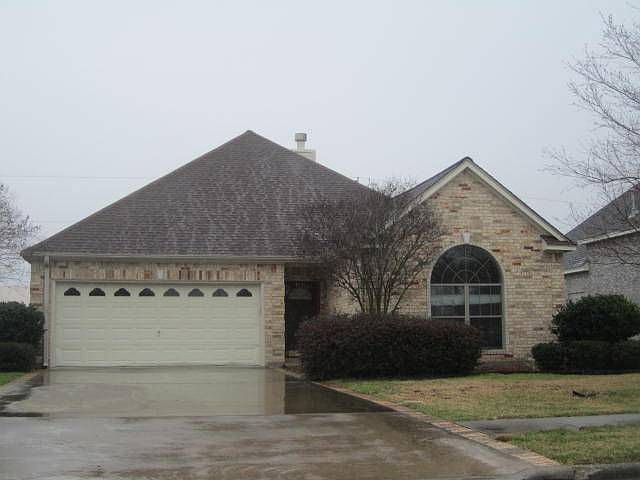 1st image of 3870 Lake Arthur Dr