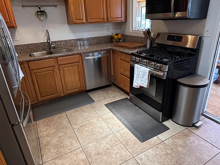 607 Claire Ave — Photo 6