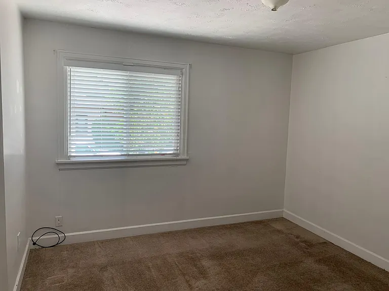 1803 E 2100 S — Photo 3