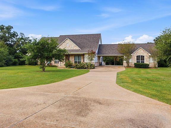2nd image of 17422 Saddle Creek Dr