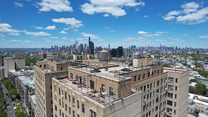 Sold by Compass | media 31