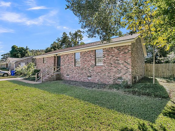 4th image of 1523 Wakendaw Rd