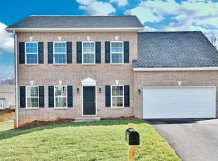 25 Siena Dr NW, Christiansburg, VA 24073