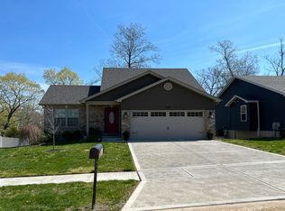 60 Huntleigh Park Ct, Wentzville, MO 63385