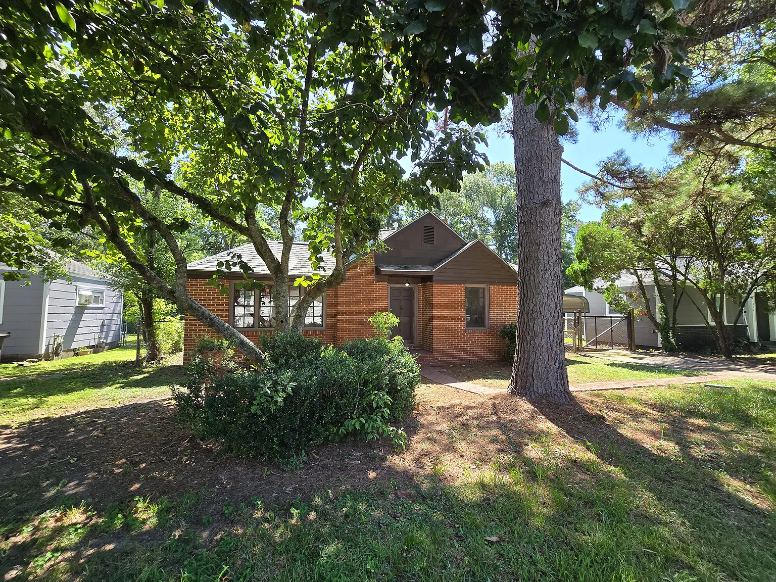 2 bed, 945 sqft, $1,395 — Photo 1