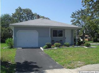 57 Castle Harbor Dr, Toms River, NJ 08757
