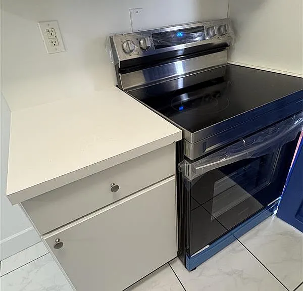 13262 NW 30th Ave #8 — Photo 6