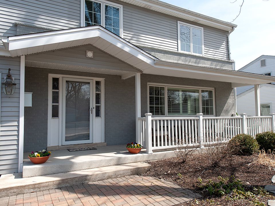 1st image of 339 Willow Ave