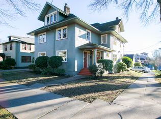 2704 SE Main St, Portland, OR 97214