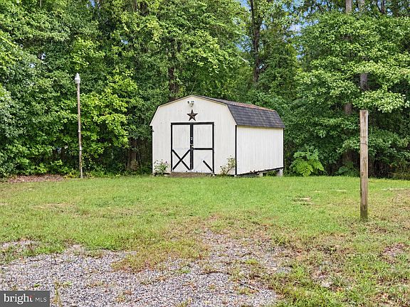 3rd image of 32548 Mount Olive Rd