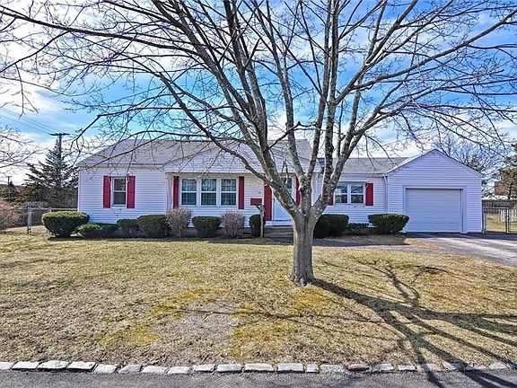 2nd image of 21 Ironwood Ct