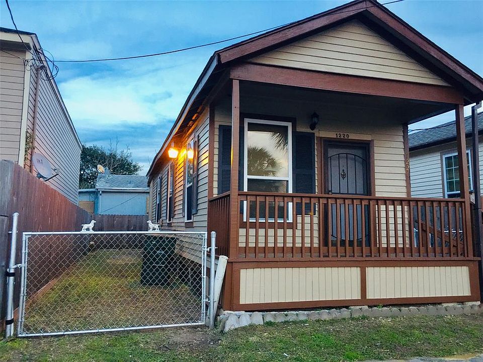 1st image of 1220 42nd St